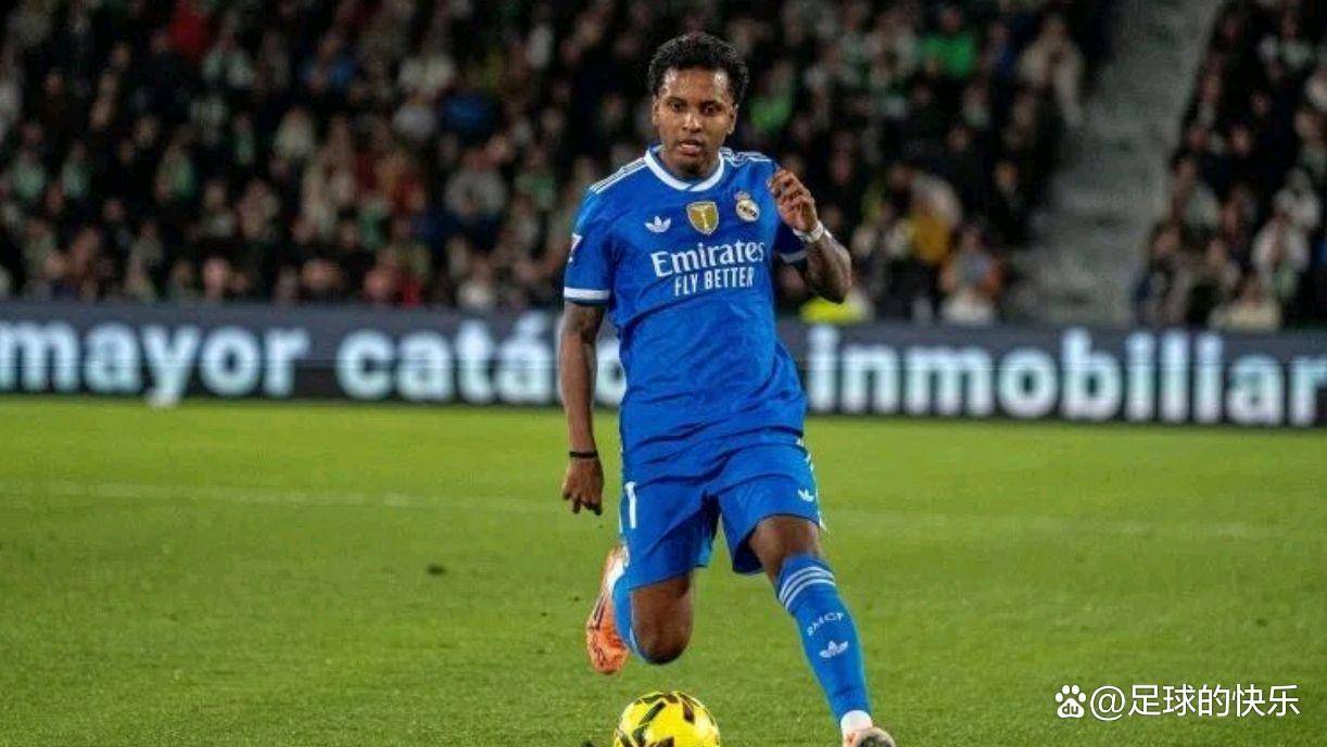 硬刚到底！皇马1亿锁死曼城克星：6球斩蓝月+攻防双爆，瓜帅砸钱也难抢